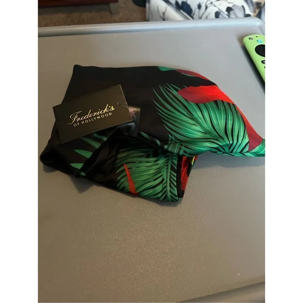 Frederick’s of Hollywood Cabarita One Piece Black Tropical Swimsuit M New - Picture 3 of 5